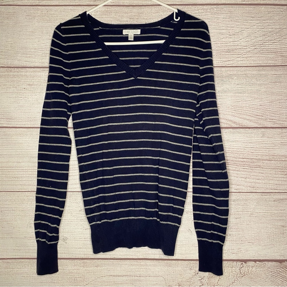 Abound women’s striped v-neck sweater